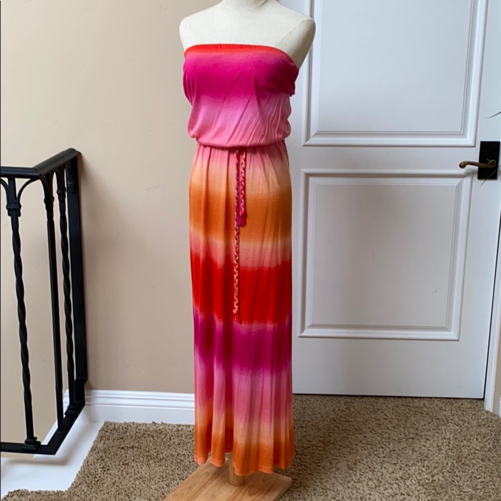 Strapless blouson maxi belted dress